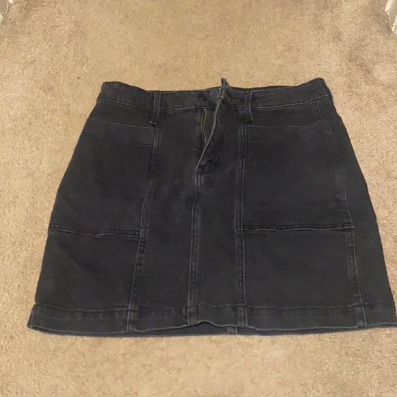 Old Navy Black Denim Skirt Size 8 